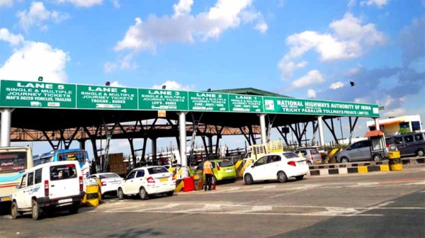 Tamil Nadu to get 20 more new toll gates soon Againts the plan of DMK AIADMK promises