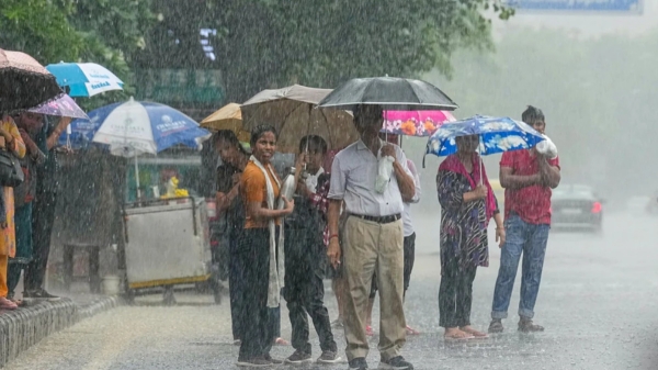 Meteorological Department has announced that there is a chance of rain in 8 districts in Tamil Nadu today
