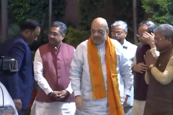 Netizens amazed to see Amit Shahs car number plate Ahead of CAA rollout 