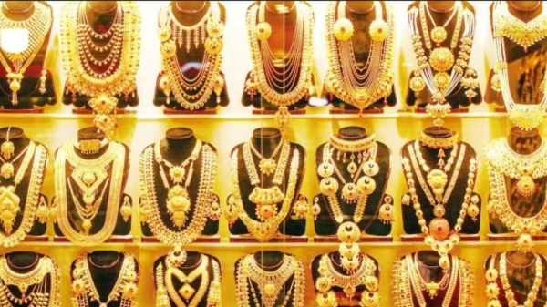 Gold prices had skyrocketed again Will it touch 70 000 mark in this year what experts says