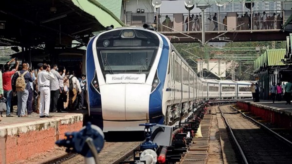 Daytime Vande Bharat Express between Trichy-Bangalore A pleasant surprise by railway