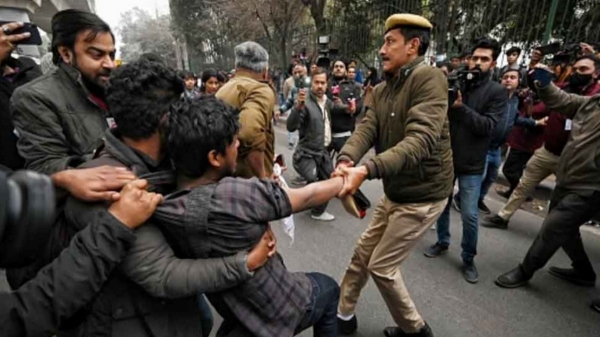 Students of Delhi University arrested for protesting against Citizenship Amendment Act