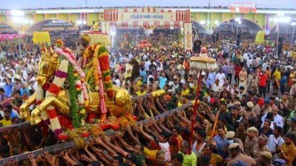 Madurai Chithirai thiruvizha 2024 Lord Kallazhagar enter Vaigai river on 23rd April 2024