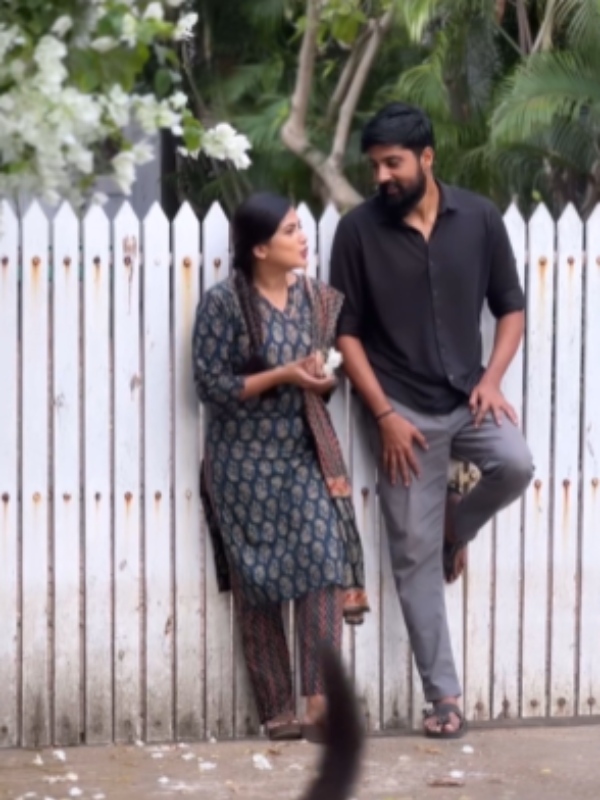Ethirneechal Serial suddenly a video of Janani and Shakthi romancing