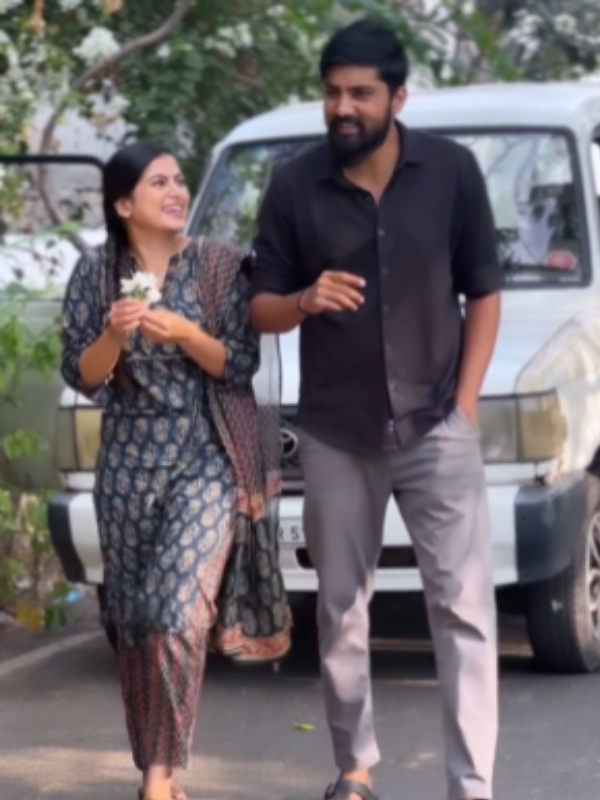Ethirneechal Serial suddenly a video of Janani and Shakthi romancing