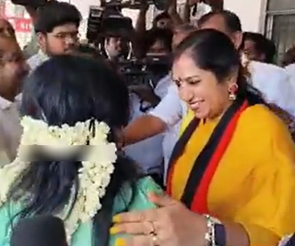 South Chennai dmk candidate Thamizhachi Thangapandian wished BJP Candidate Tamilisai soundararajan