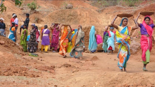 central government has announced an increase in the wages of the MGNREGA scheme in Tamil Nadu