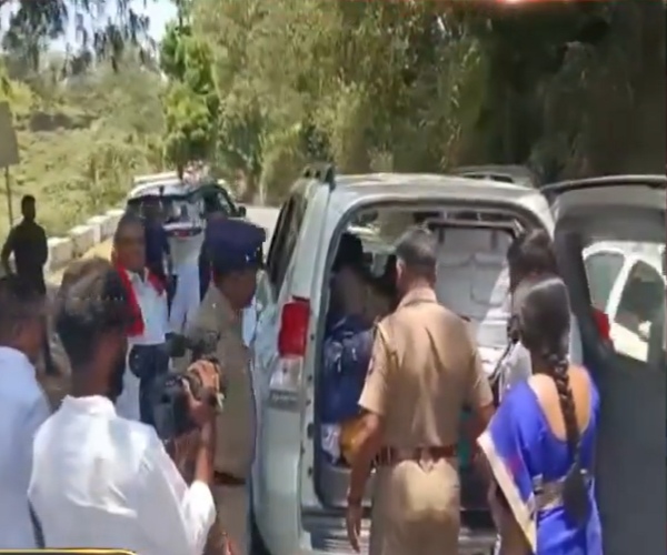 Nilgiris flying squad woman officer suspended over after the complaint of improper inspection of A Raja Car