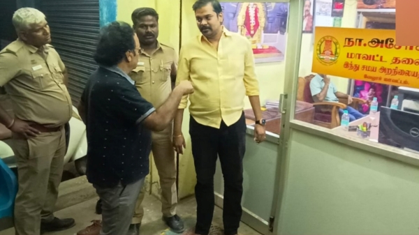 Ahead Lok Sabha election Income Tax officials raids Vellore DMK treasurer