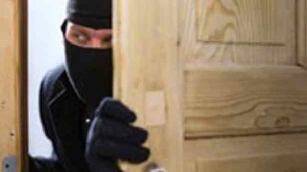 Diamond and gold ornaments worth Rs 1 crore stolen from Director Joshy s home in Ernakulam Diamond and gold ornaments worth Rs 1 crore stolen from Director Joshy s home in Ernakulam