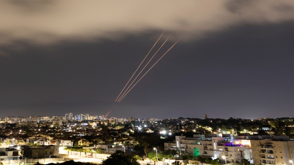 Iran attacks Israel with 200 missiles Major war escalated in East Asia