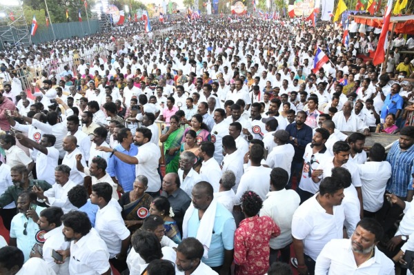 What is the current status of AIADMK position in Tamil Nadu Lok Sabha elections