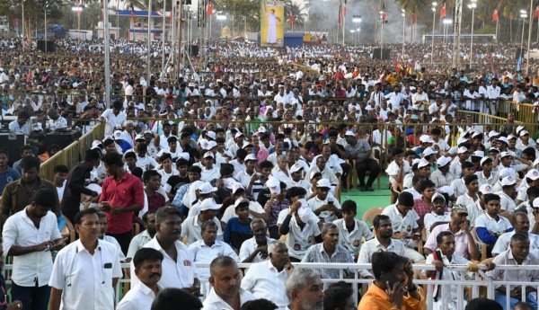 What is the current status of AIADMK position in Tamil Nadu Lok Sabha elections