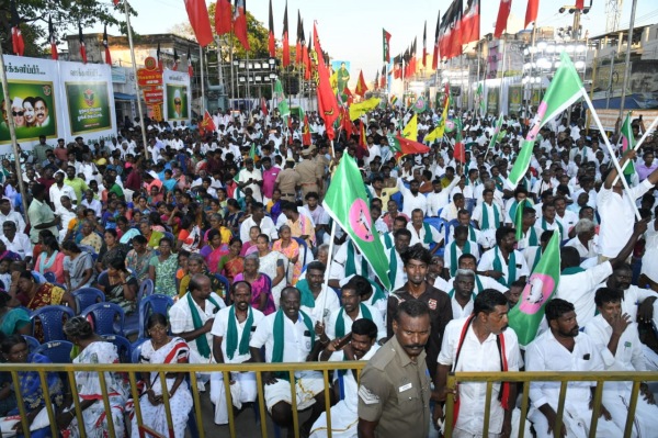 What is the current status of AIADMK position in Tamil Nadu Lok Sabha elections