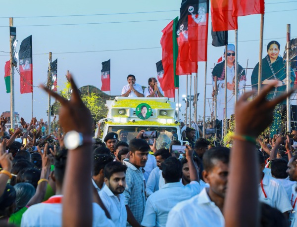 What is the current status of AIADMK position in Tamil Nadu Lok Sabha elections