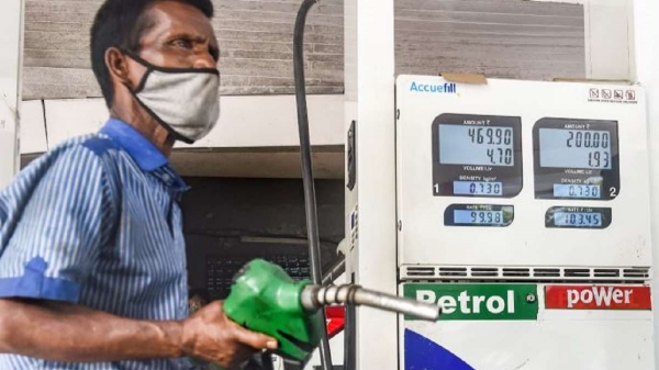 Are these Major things when filling up the petrol in the Bunk and Emergency free facilities services at petrol pump