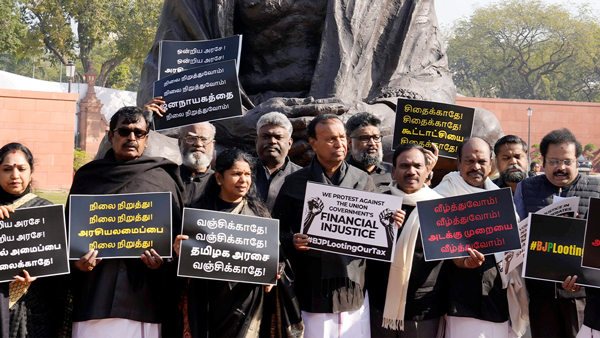 Opposition parties are holding a rally from Parliament to Vijay Chowk today regarding the Adani issue Opposition parties are holding a rally from Parliament to Vijay Chowk today regarding the Adani issue