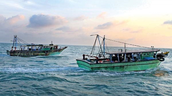 Tamil Nadu Rameswaram fishermen attacked in sea by Srilankan Navy