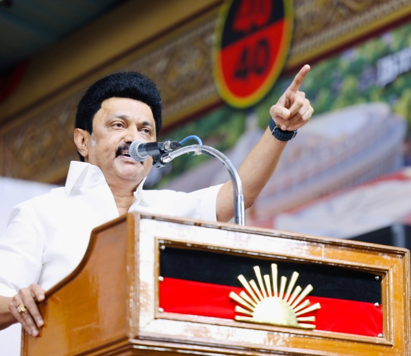 Stalin quotes Vadivelu dialogue to criticize BJP in election campaign