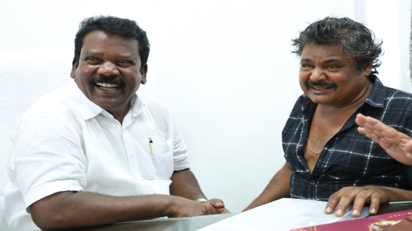 Mansoor ali khan plans to join congress and met selvaperunthagai today