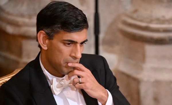 UK PM Rishi Sunak and his conservative party is heading towards massive defeat in UK Polls UK PM Rishi Sunak and his conservative party is heading towards massive defeat in UK Polls