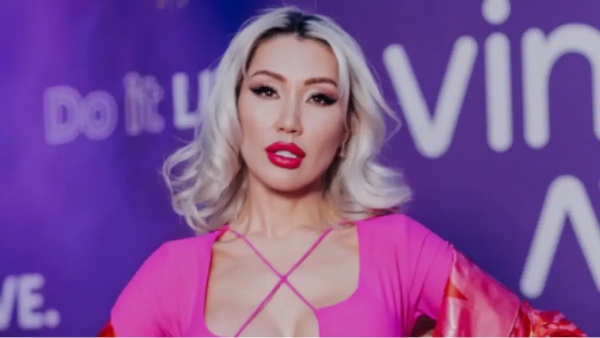 Ex Russian Spy Reveals how she Seduced Her male Targets