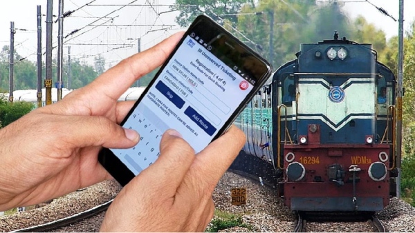Now one can take unreserved ticket using UPI payment mode in all railway station