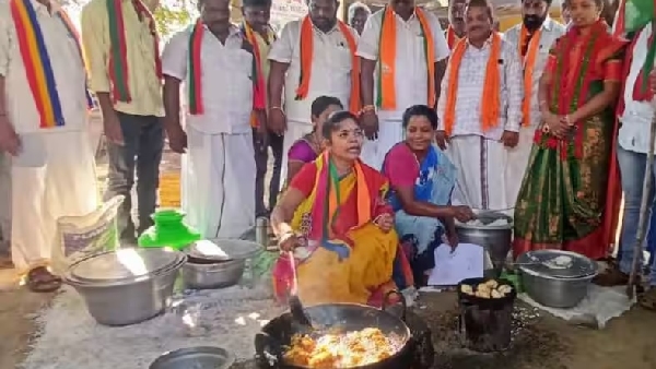 Dindigul pmk candidate Thilagabama went down to agricultural field and asked for votes