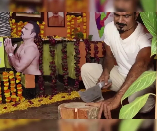 karnataka man chops off his left forefinger for Narendra Modi should be takes oath as 3rd time PM