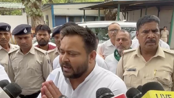 Big Blow To Trinamool as Kolkata high court fires 25000 Bengal Teachers and orders to Return their Salary Big Blow To Trinamool as Kolkata high court fires 25000 Bengal Teachers and orders to Return their Salary