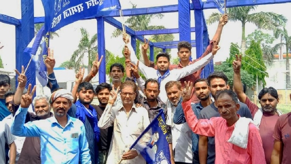 Mayawati s nephew says not to criticize Modi