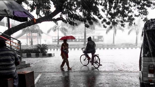 Meteorological Department has announced that it will rain at a few places in Tamil Nadu today