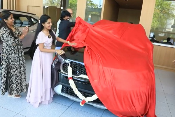 Actor Kotangguchi has bought a huge car for his daughter Manasvi on her birthday