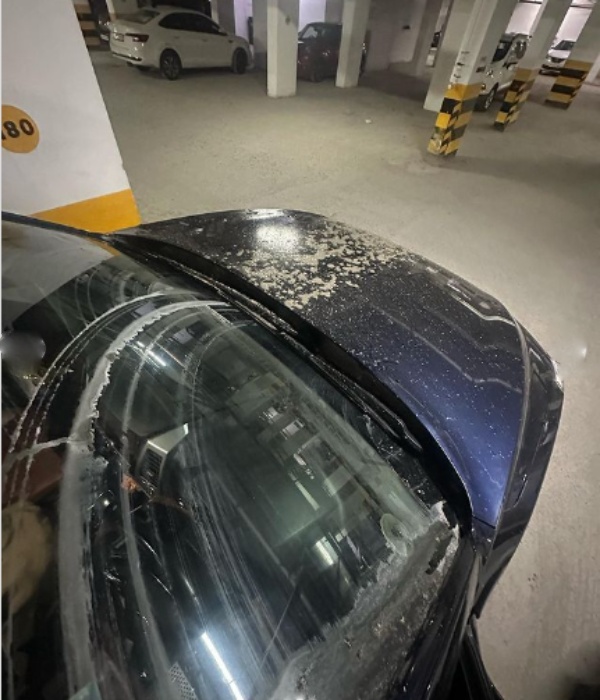 Kayal Serial Actress Chaitra Reddy s Car Damaged by Metro Work