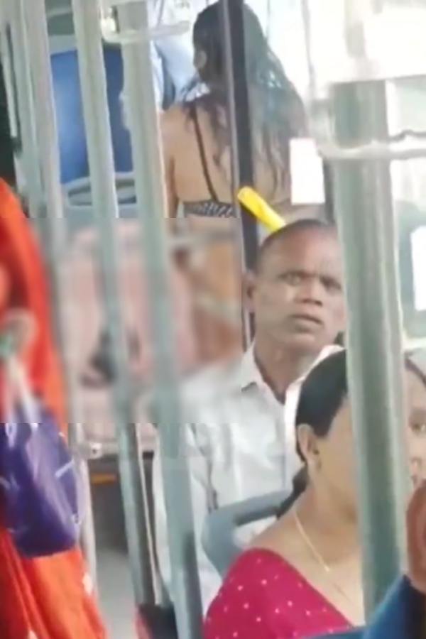 The incident of a young woman traveling in a bikini in a bus has created a stir in Delhi