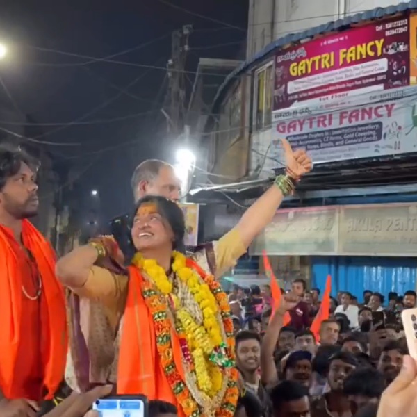 Shooting Arrow At Mosque BJP s Hyderabad candidate Madhavi Latha apologises for her gesture Shooting Arrow At Mosque BJP s Hyderabad candidate Madhavi Latha apologises for her gesture