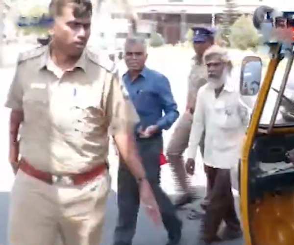 In Salem police detained 2 people who broke eggs and put them in half boil to show the intensity of the temperature