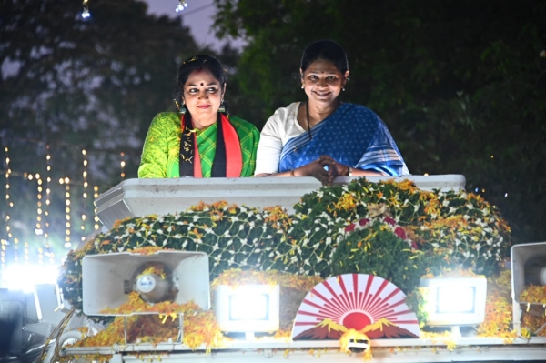 Kanimozhi says that PM Modi is afraid of China intrusion