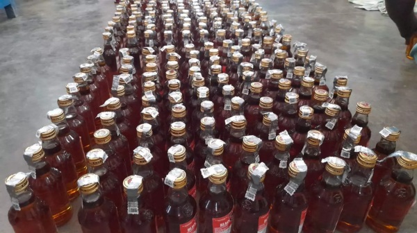 Liquor bottles worth 3 lakhs seized in chennai amid tasmac shops closure
