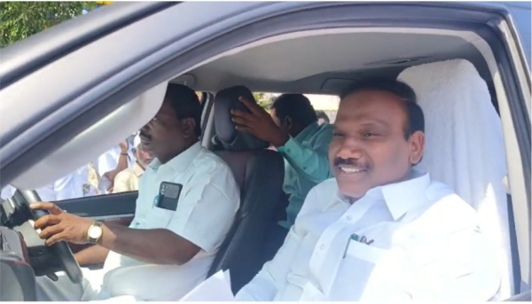 DMK candidate A Raja who will contest from Nilgiris constituency in Lok Sabha election 2024 congratulates AIADMK DMK candidate A Raja who will contest from Nilgiris constituency in Lok Sabha election 2024 congratulates AIADMK