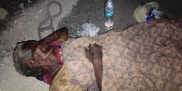 The sons who threw their mother by the roadside in Salem The sons who threw their mother by the roadside in Salem