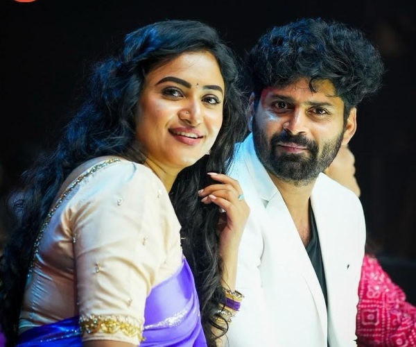 Zee Tamil Golden Awards has been held to celebrate