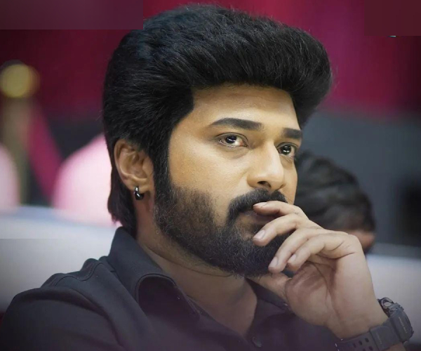 Zee Tamil Golden Awards has been held to celebrate