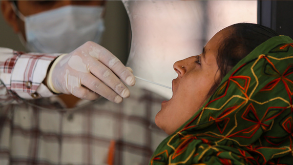 இறந்து போன இளம் பெண் இறந்து போன இளம் பெண்