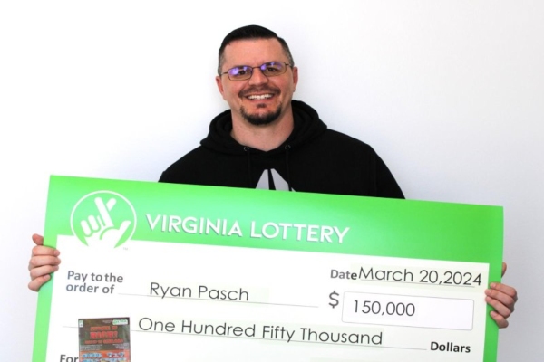US Man wins 1 crore prize for lottery ticket buy with money received as tips