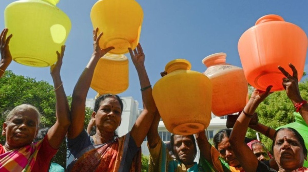 Due to shortage of drinking water in Coimbatore and Nilgiris people are protesting