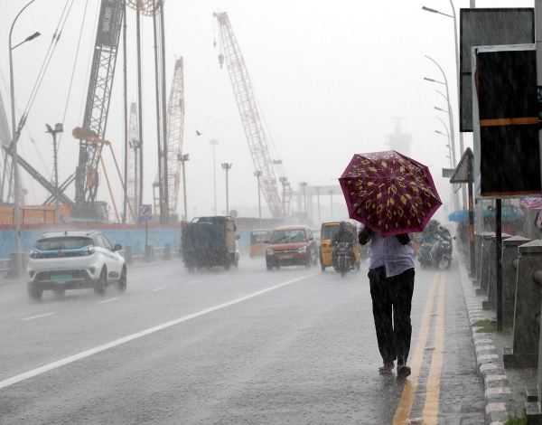 Tamil Nadu 5 districts gets Orange alert for heavy rain on today