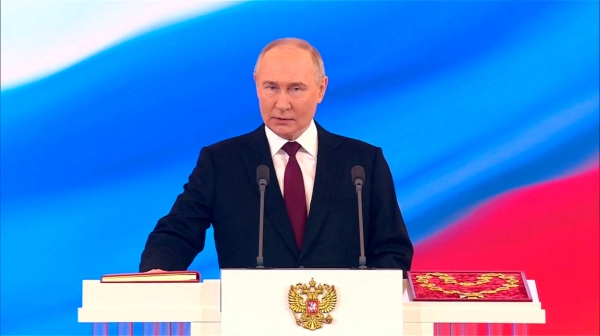 Vladimir Puthin takes oath as a president of Russia for 5th time and its new challenge to the Western countries