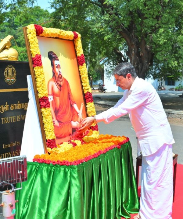 Pala Karuppiah said that Hindus did not exist during Thiruvalluvar s time