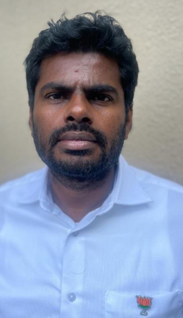 Confusion in AIADMK against Edappadi Palaniswami